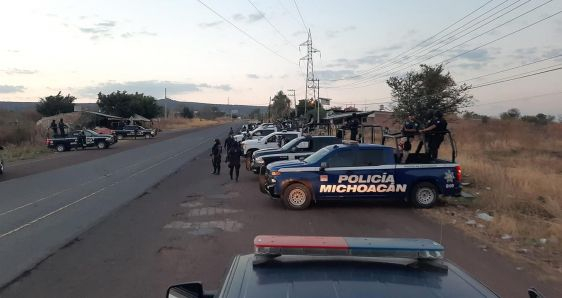 Operativo policial en San José Gracia (Michoacán, México) tras la masacre perpetrada por los sicarios. EFE/SECRETARÍA DE SEGURIDAD PÚBLICA DEL ESTADO