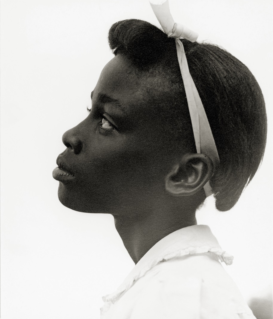 Young Girl in Profile, 1948, de Consuelo Kanaga. © BROOKLYN MUSEUM