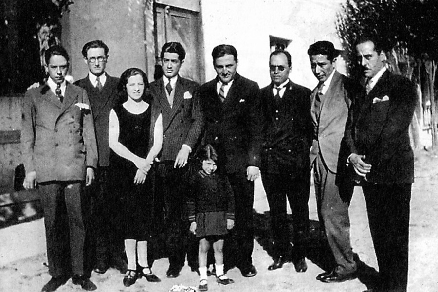 Magda Portal, con otros desterrados apristas en México, en 1929. ARCHIVO