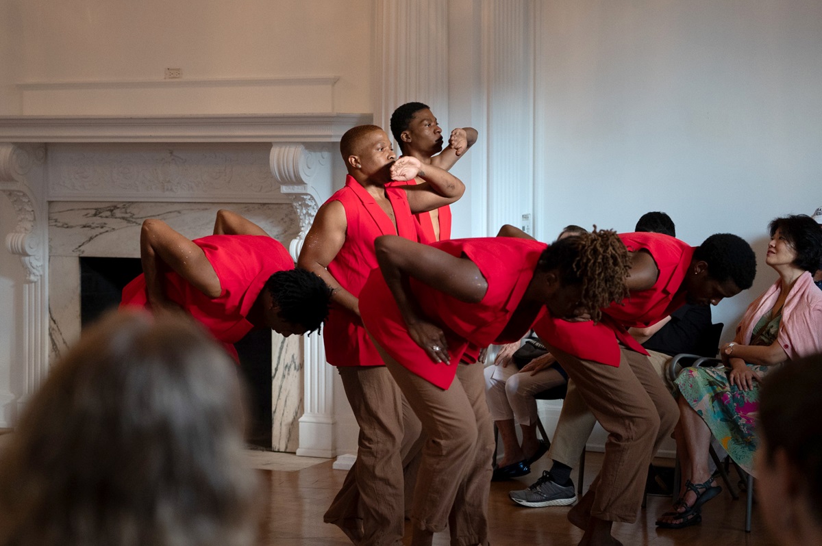 Representación de 'The other half of love', la obra de Xián Martínez con Black Leaves Dance Company, en el Centro Cultural Español de Washington. CORTESÍA